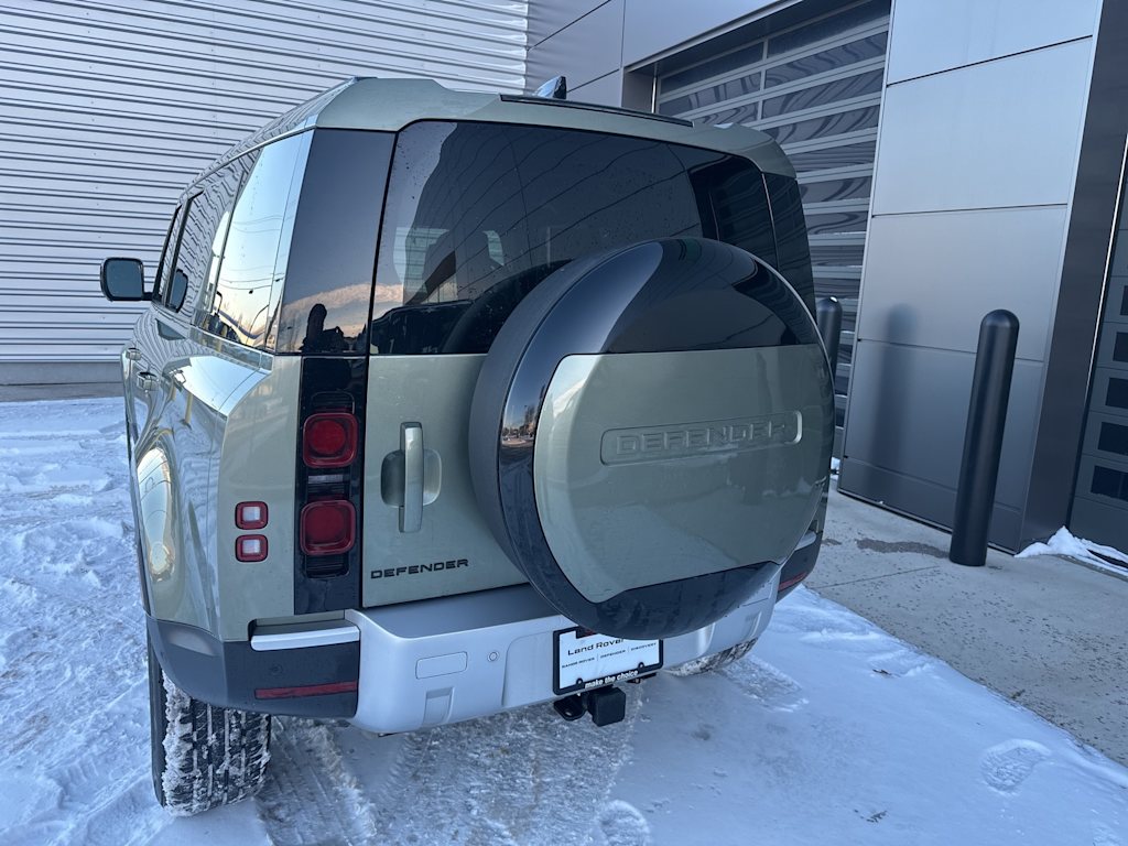 Thumbnail: 2025 Land Rover Defender - 8