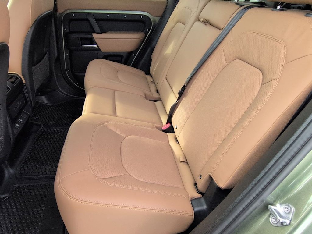 Thumbnail: 2025 Land Rover Defender - 12