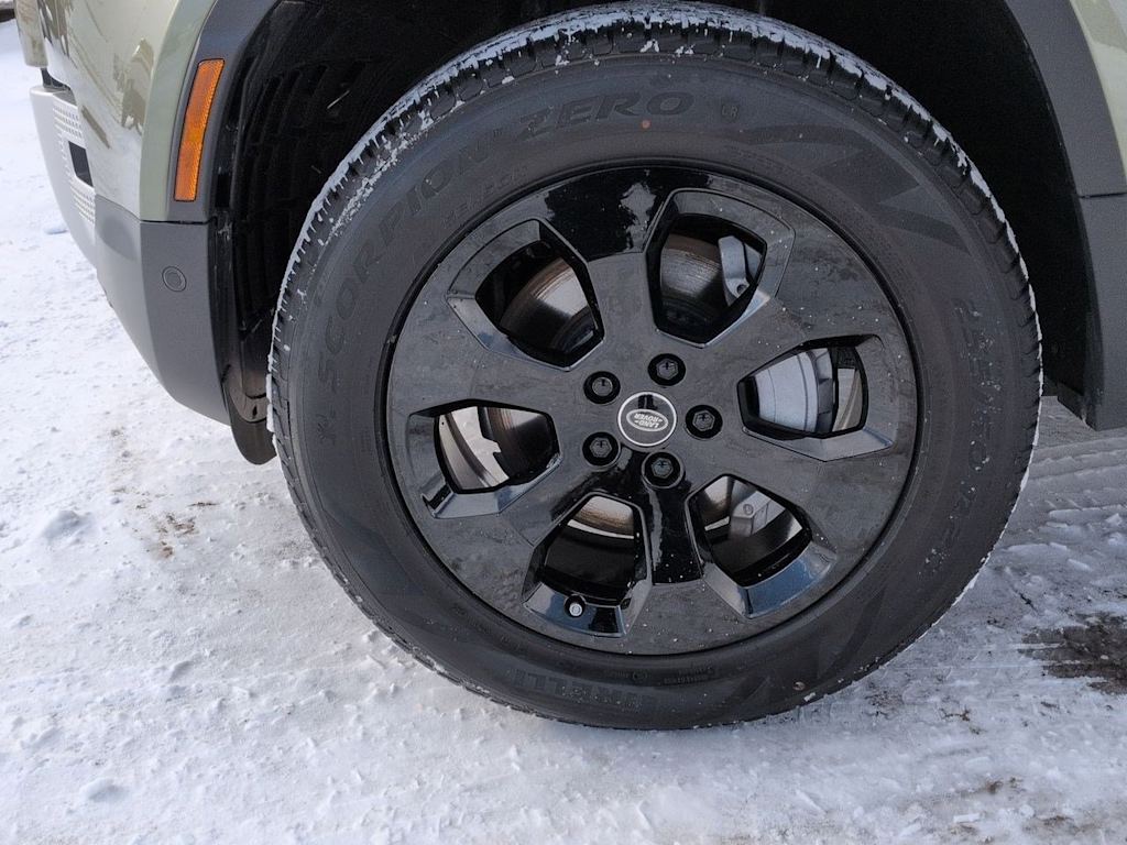 Thumbnail: 2025 Land Rover Defender - 7