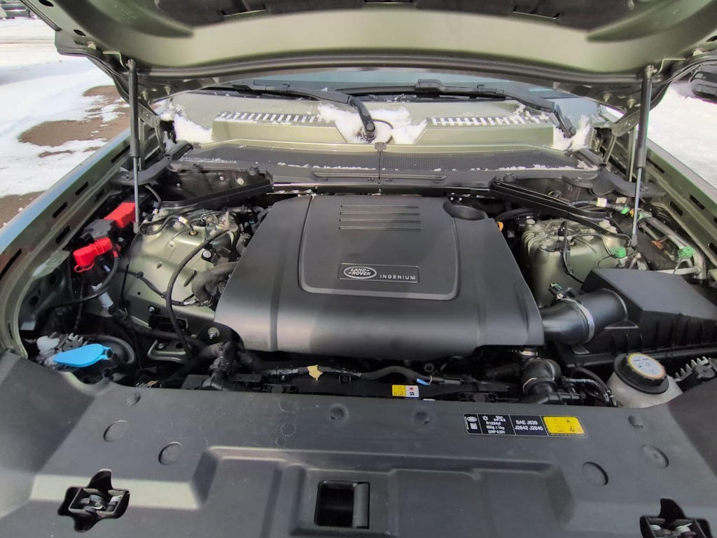 Thumbnail: 2025 Land Rover Defender - 8