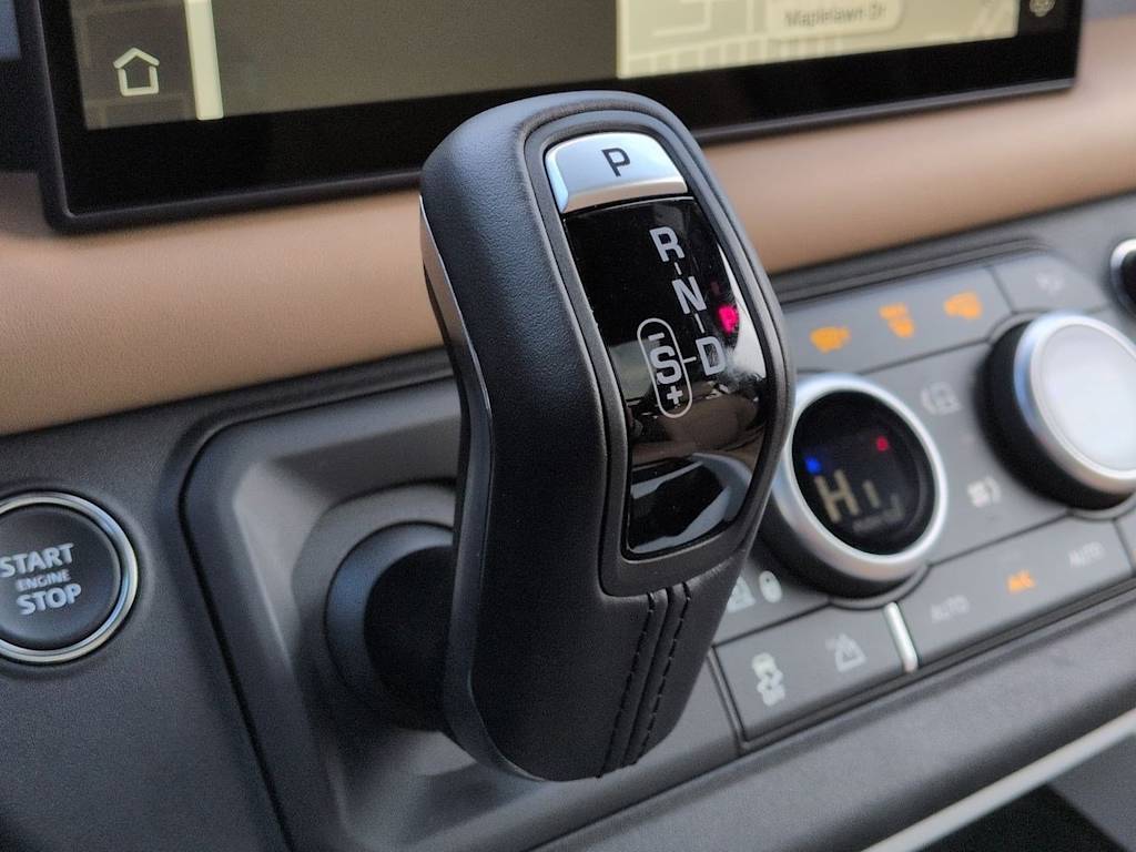 Thumbnail: 2025 Land Rover Defender - 15