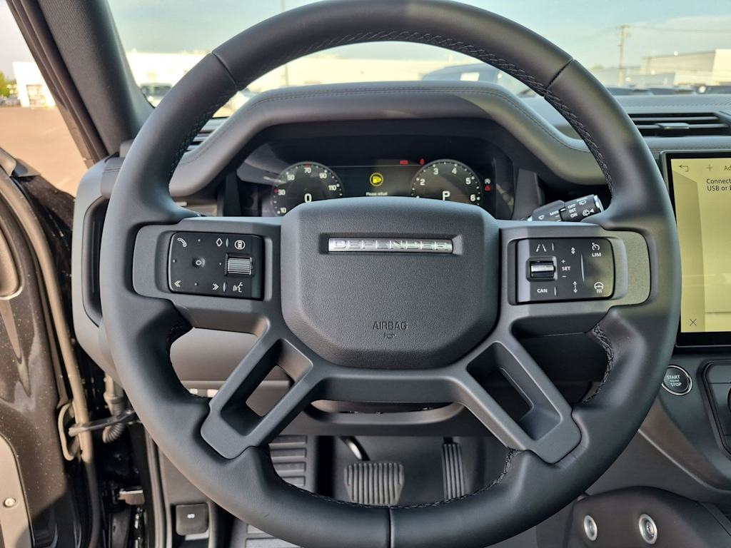 Thumbnail: 2026 Land Rover Defender - 10