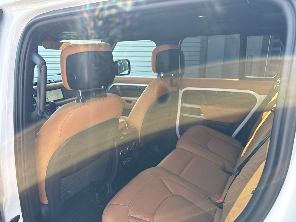 Thumbnail: 2023 Land Rover Defender - 8