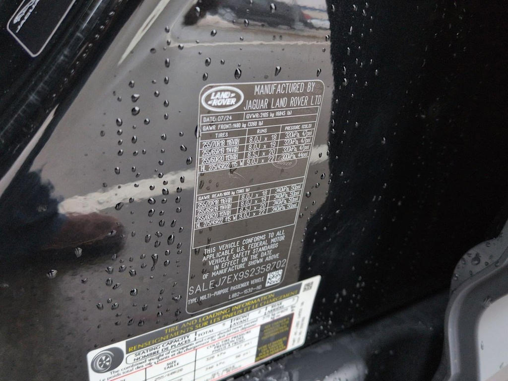 Thumbnail: 2025 Land Rover Defender - 21