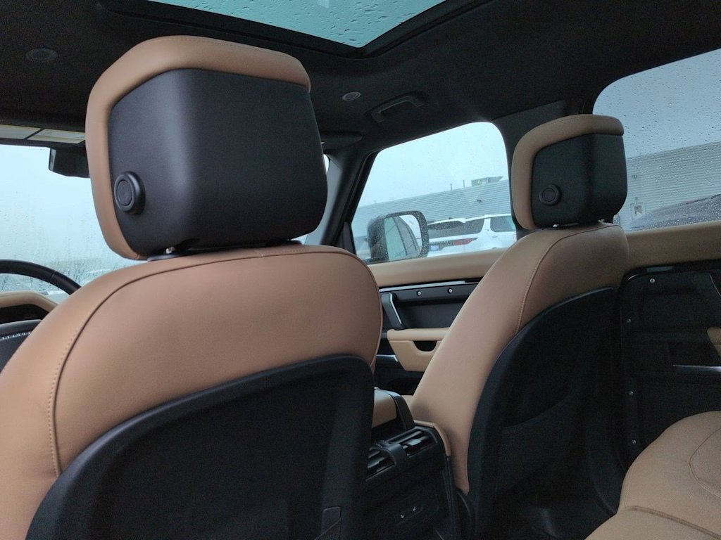 Thumbnail: 2025 Land Rover Defender - 13