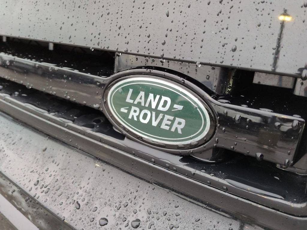 Thumbnail: 2025 Land Rover Defender - 25