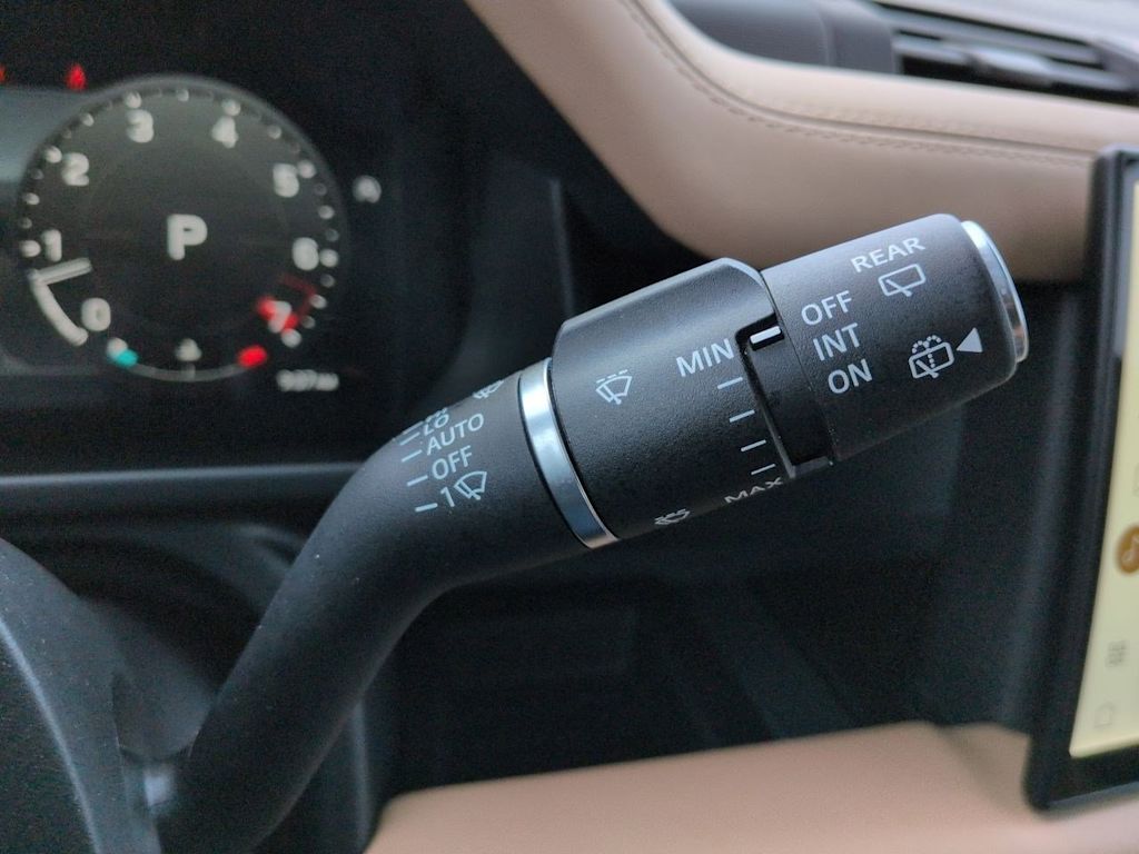 Thumbnail: 2025 Land Rover Defender - 34