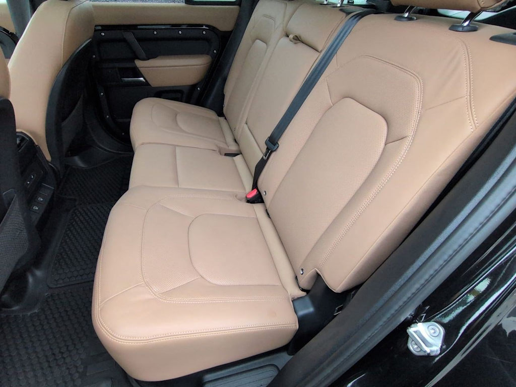 Thumbnail: 2025 Land Rover Defender - 29