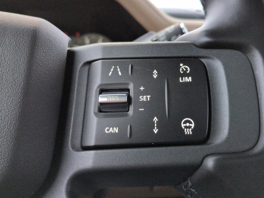 Thumbnail: 2025 Land Rover Defender - 33