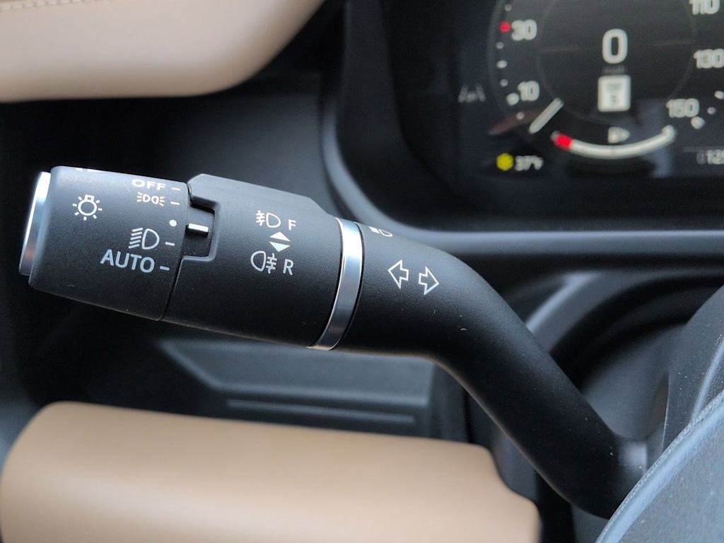 Thumbnail: 2025 Land Rover Defender - 17