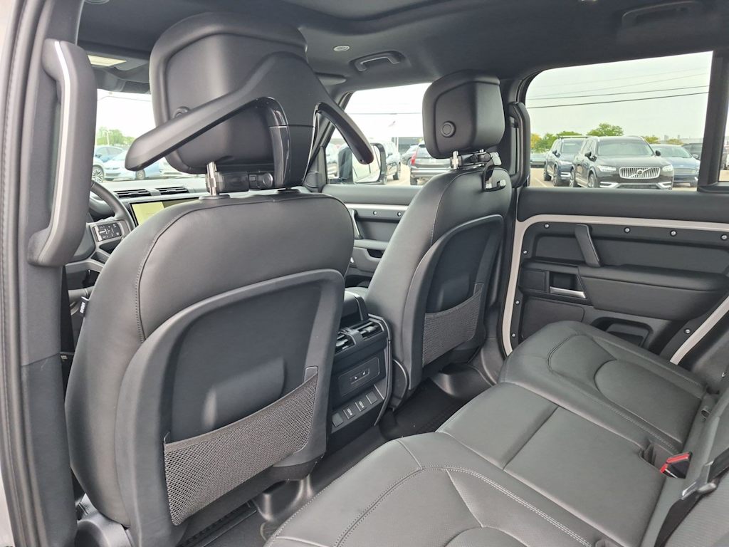 Thumbnail: 2026 Land Rover Defender - 11