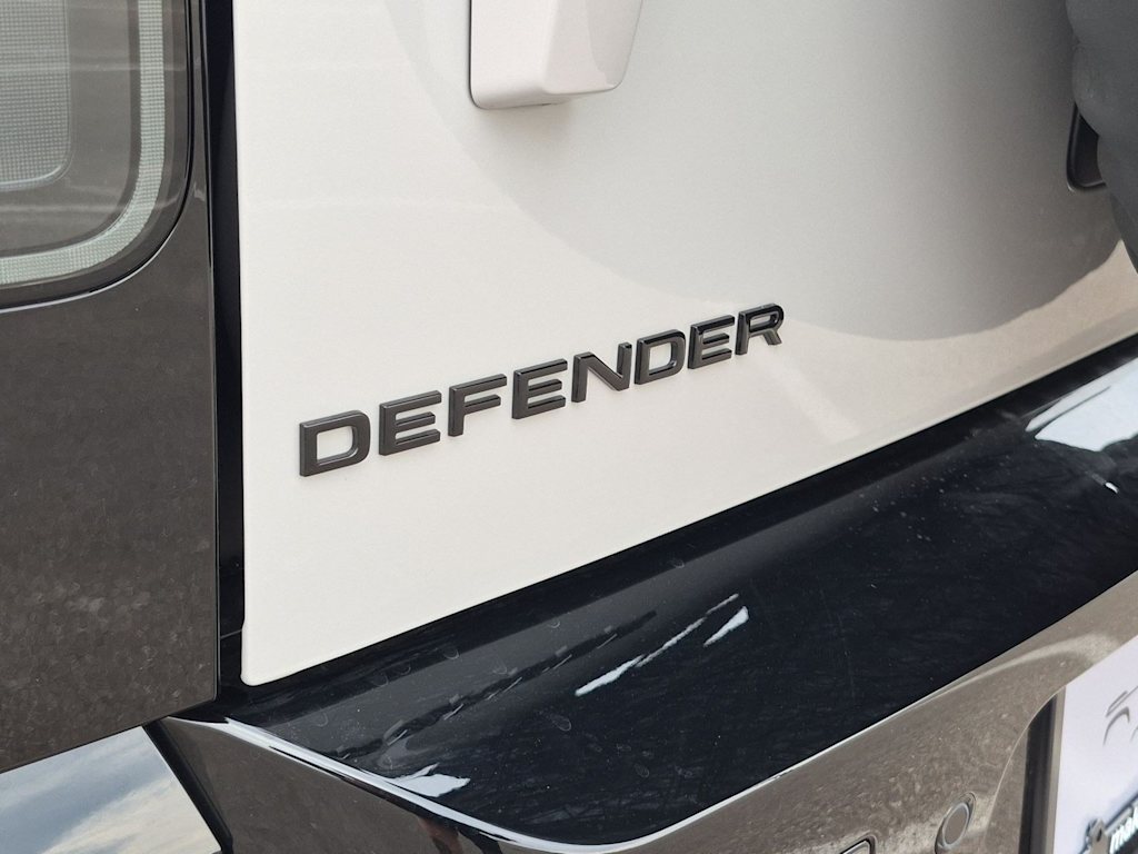 Thumbnail: 2026 Land Rover Defender - 5