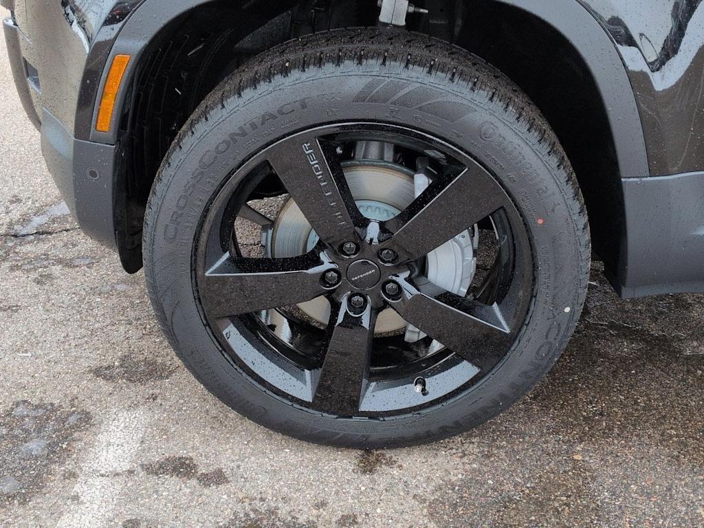 Thumbnail: 2026 Land Rover Defender - 7