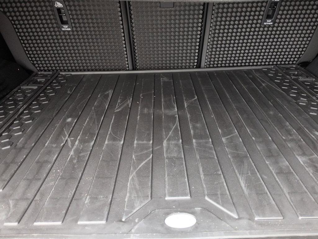 Thumbnail: 2026 Land Rover Defender - 16