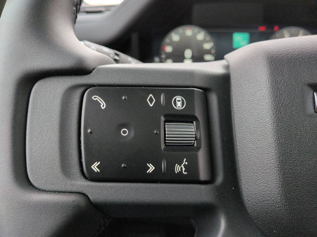 Thumbnail: 2026 Land Rover Defender - 30