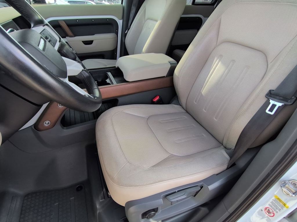 Thumbnail: 2021 Land Rover Defender - 11