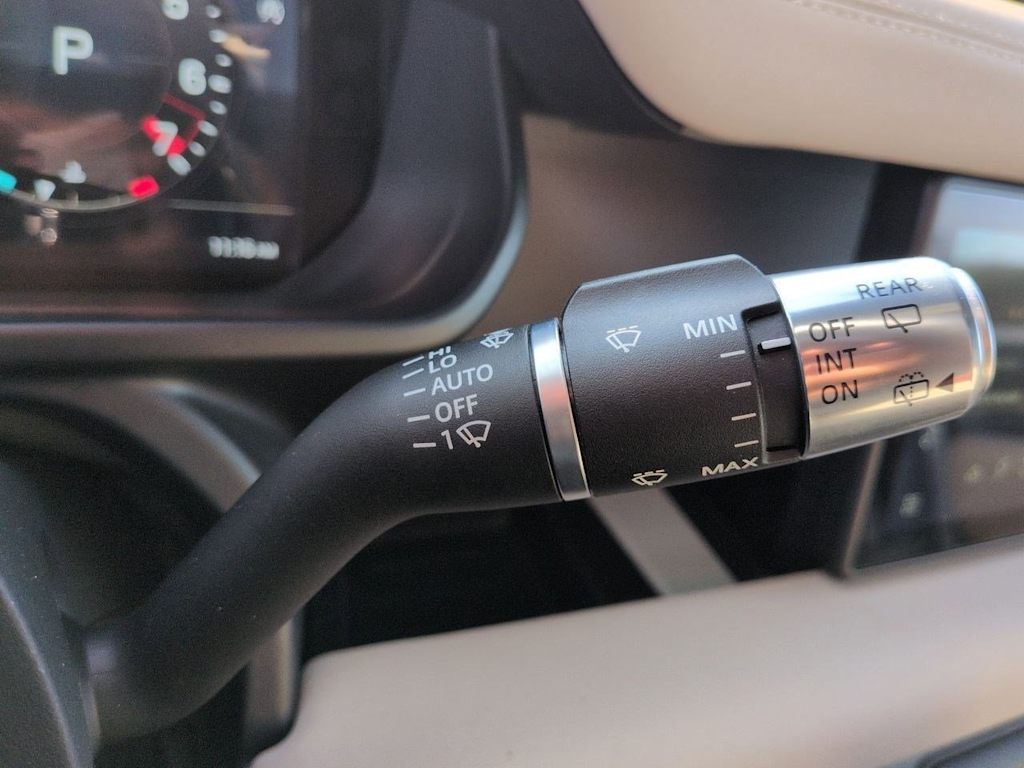 Thumbnail: 2021 Land Rover Defender - 16