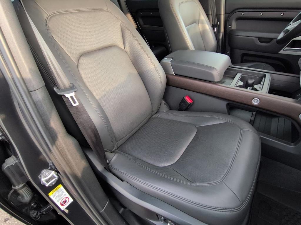 Thumbnail: 2024 Land Rover Defender - 11