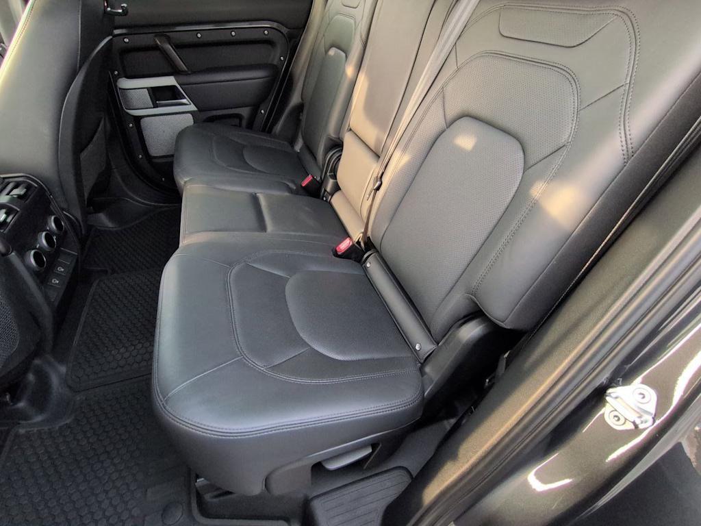 Thumbnail: 2024 Land Rover Defender - 27