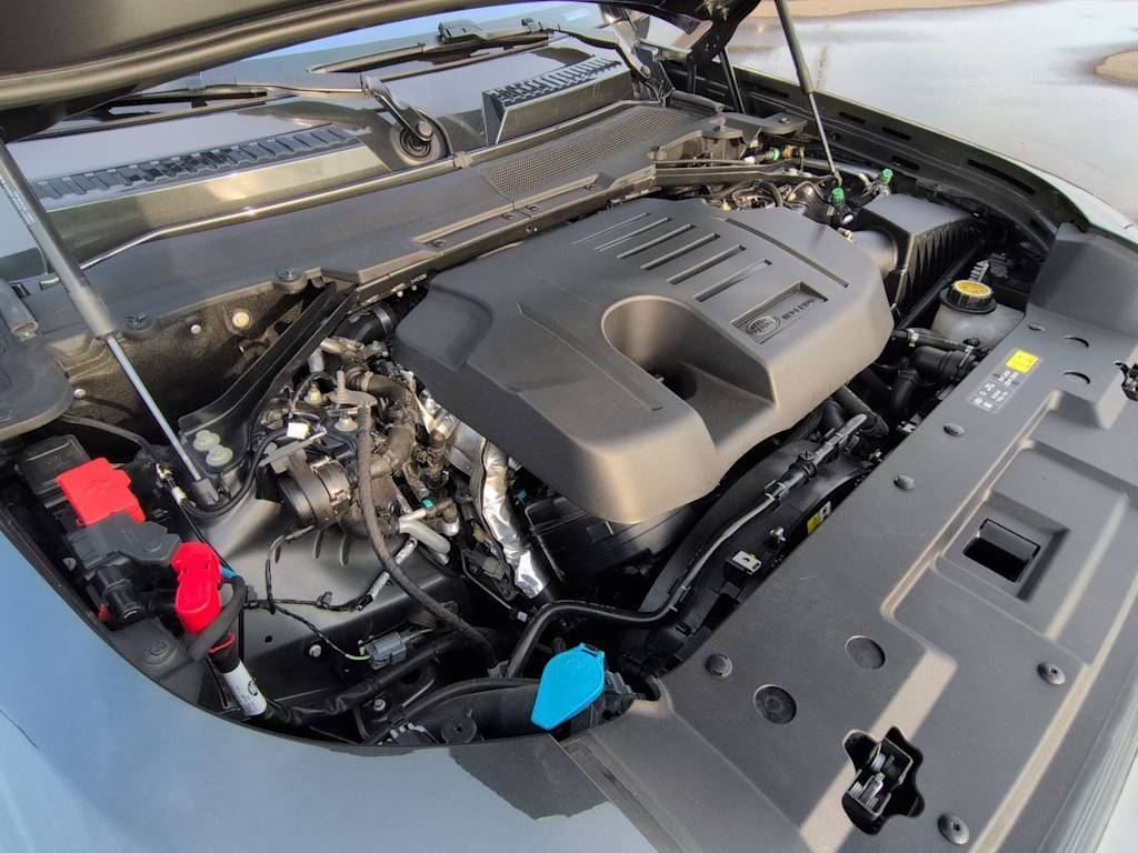 Thumbnail: 2024 Land Rover Defender - 8