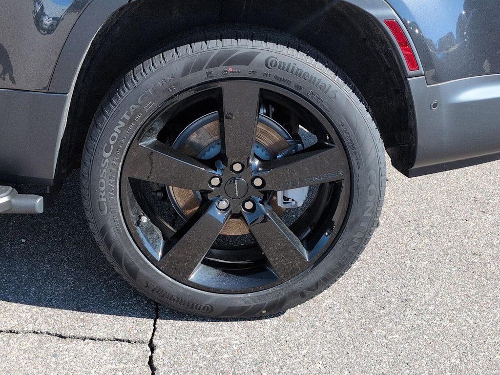 Thumbnail: 2026 Land Rover Defender - 7