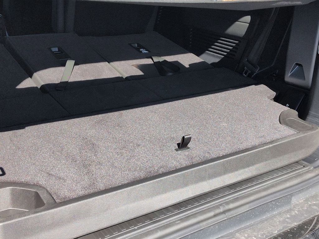 Thumbnail: 2026 Land Rover Defender - 17