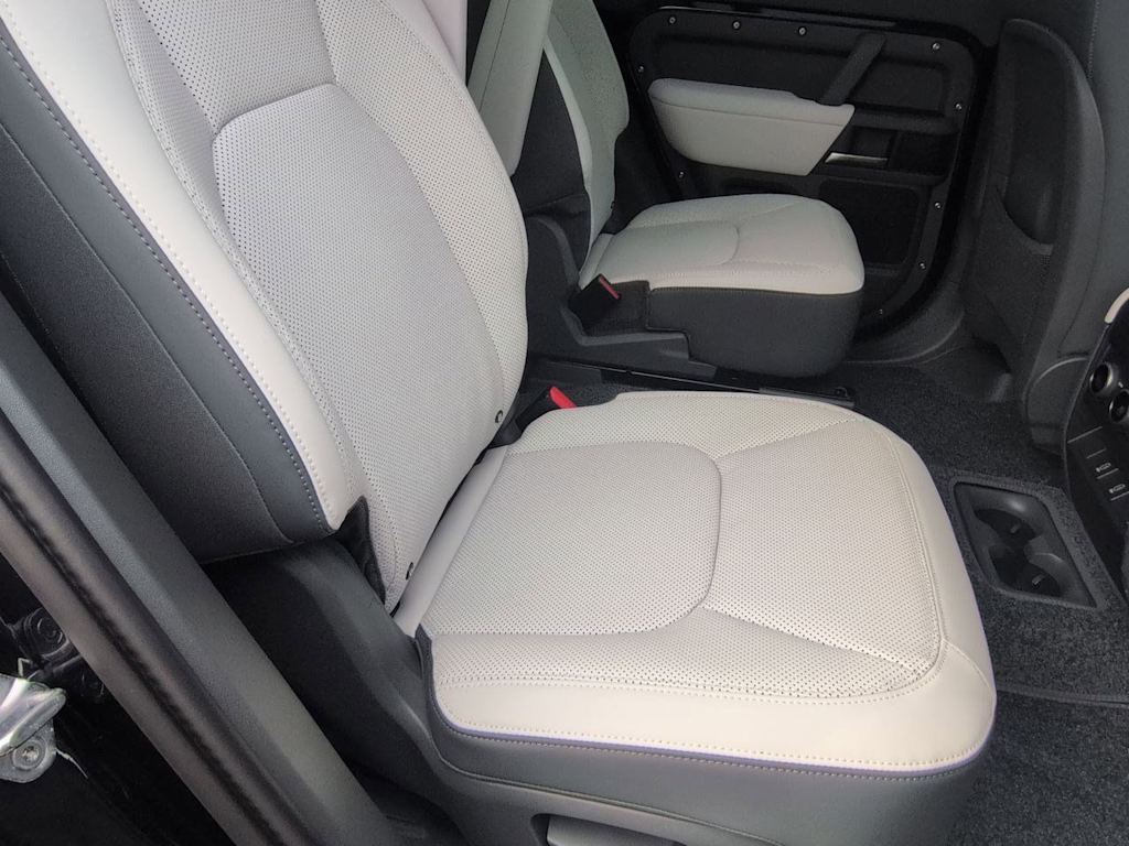 Thumbnail: 2026 Land Rover Defender - 11