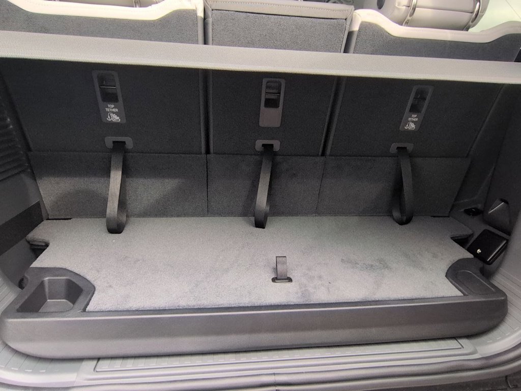 Thumbnail: 2026 Land Rover Defender - 17