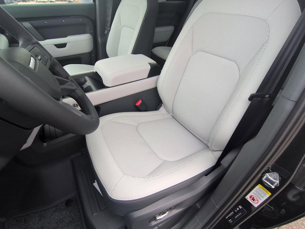 Thumbnail: 2026 Land Rover Defender - 10