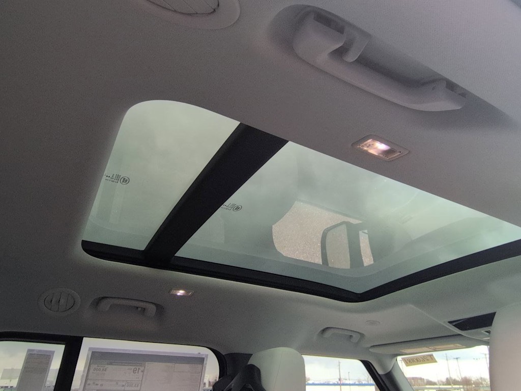 Thumbnail: 2026 Land Rover Defender - 30