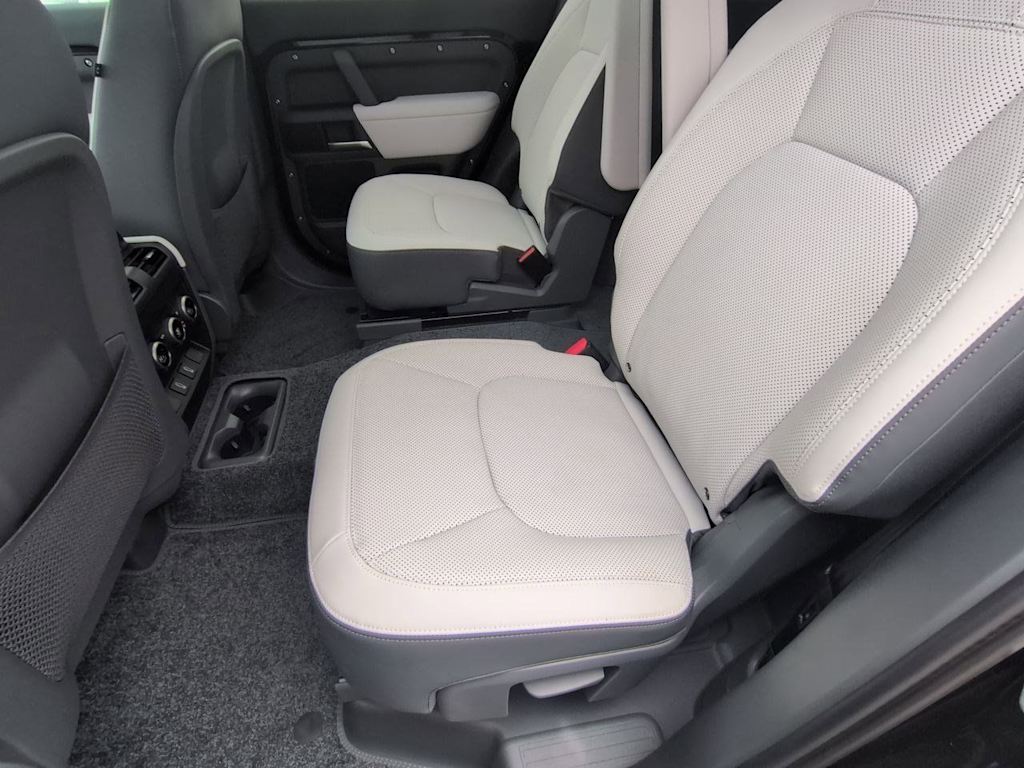 Thumbnail: 2026 Land Rover Defender - 28