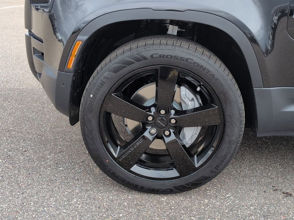 Thumbnail: 2026 Land Rover Defender - 7