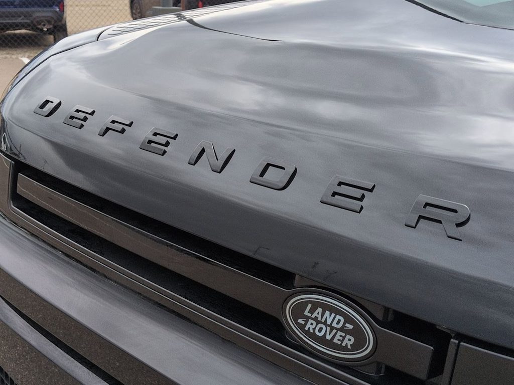 Thumbnail: 2026 Land Rover Defender - 25