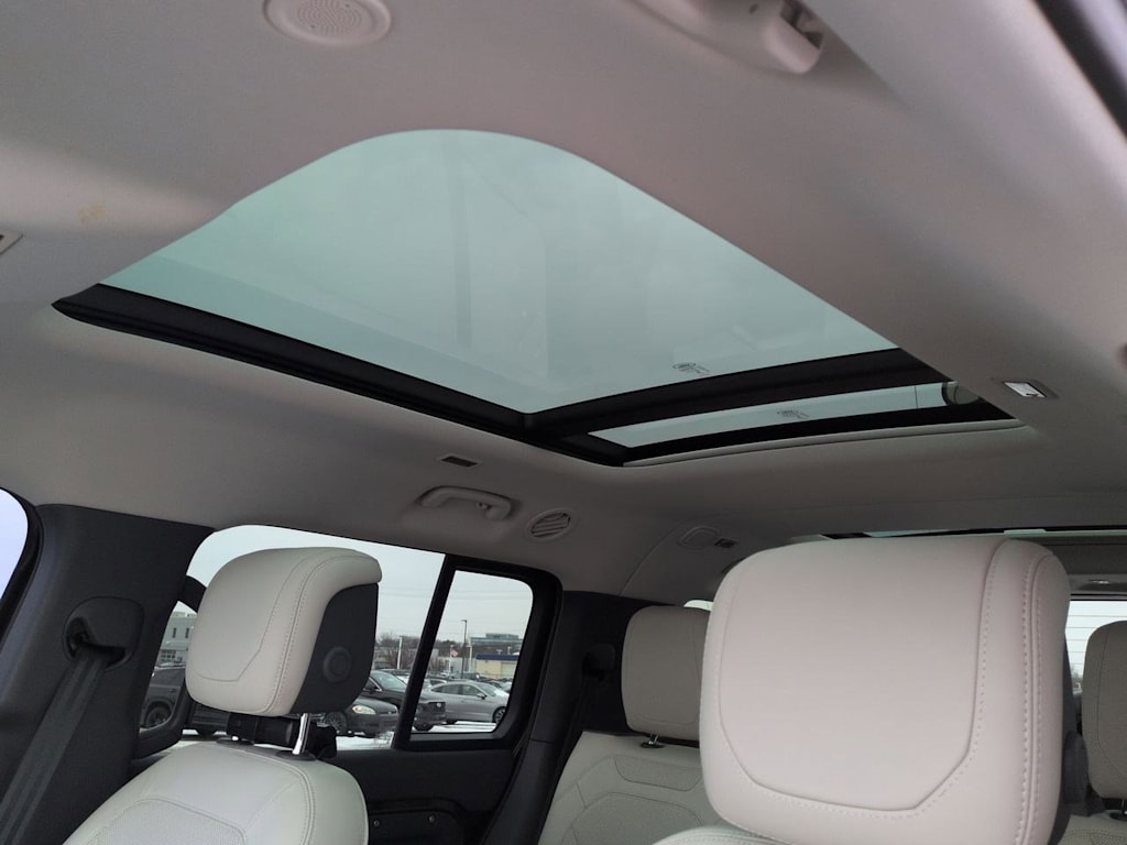 Thumbnail: 2024 Land Rover Defender - 27