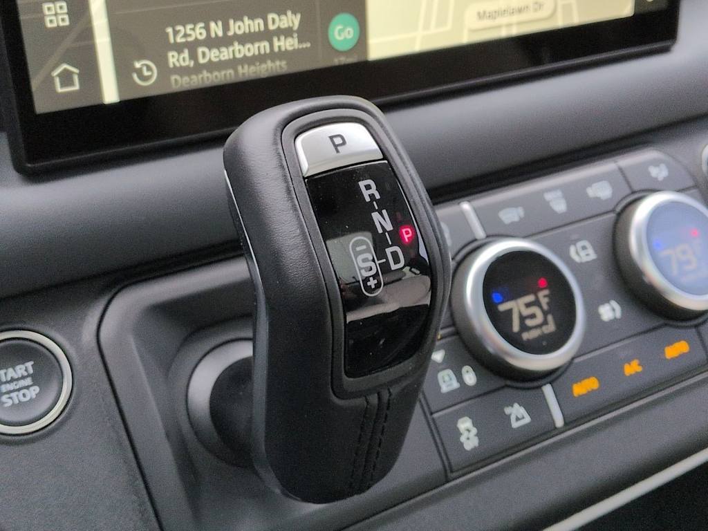 Thumbnail: 2024 Land Rover Defender - 38