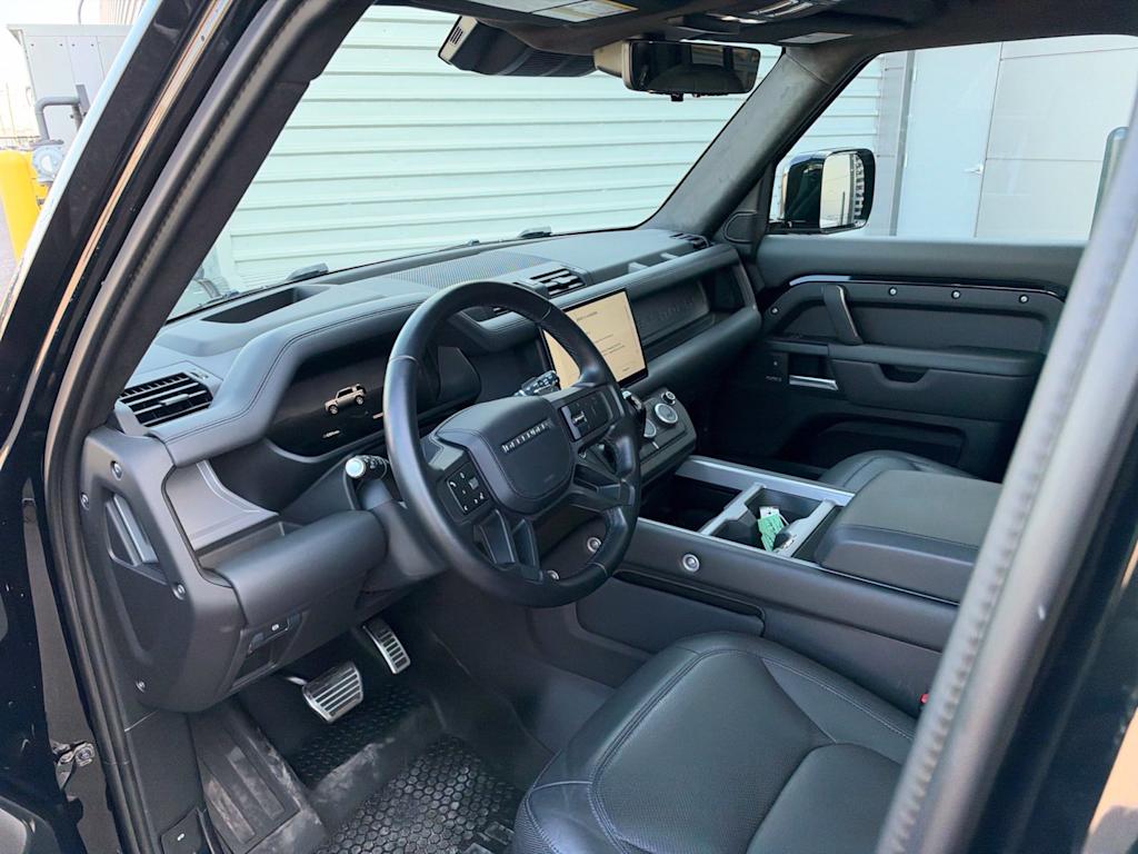 Thumbnail: 2025 Land Rover Defender - 2