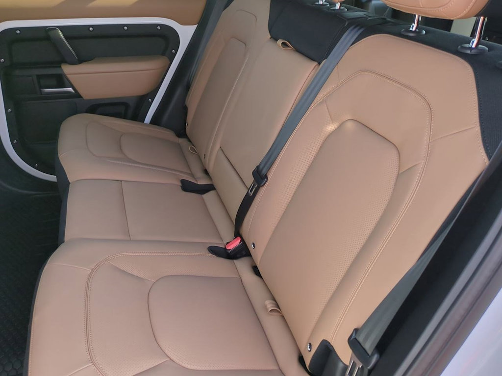 Thumbnail: 2025 Land Rover Defender - 28