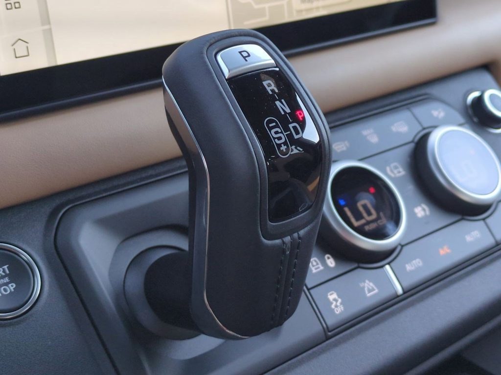 Thumbnail: 2025 Land Rover Defender - 12