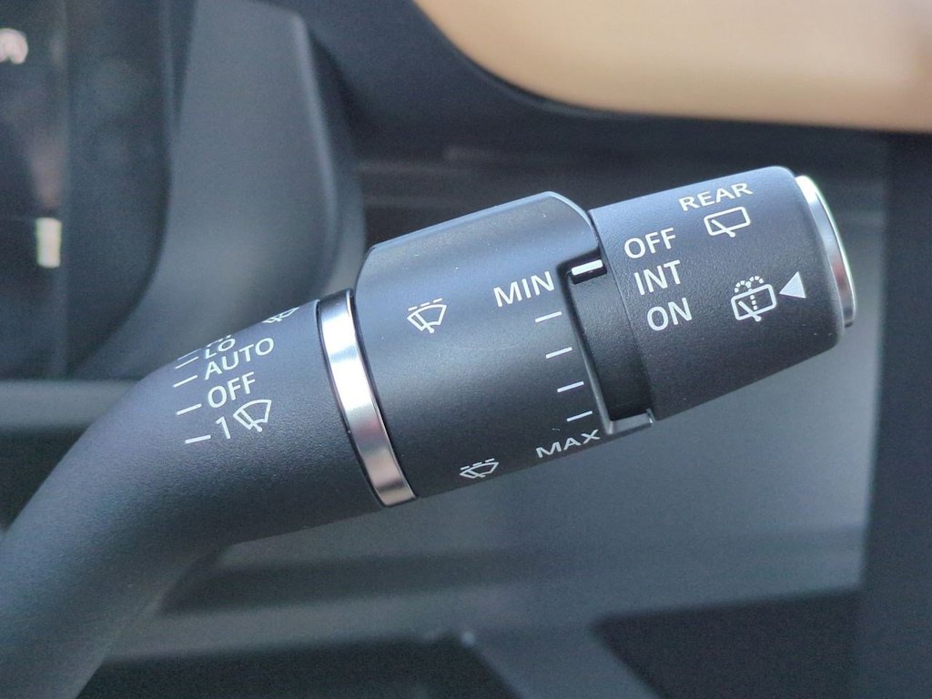 Thumbnail: 2025 Land Rover Defender - 33