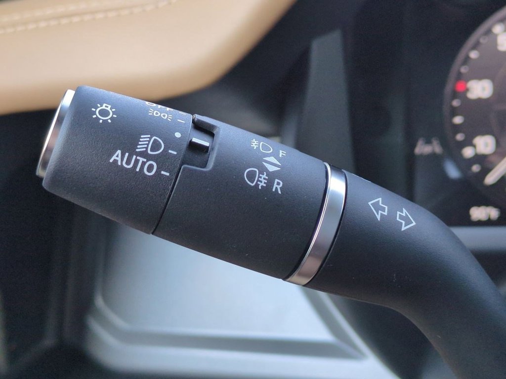 Thumbnail: 2025 Land Rover Defender - 14