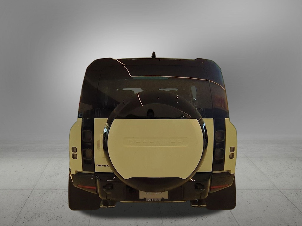2025 Land Rover Defender 110 14