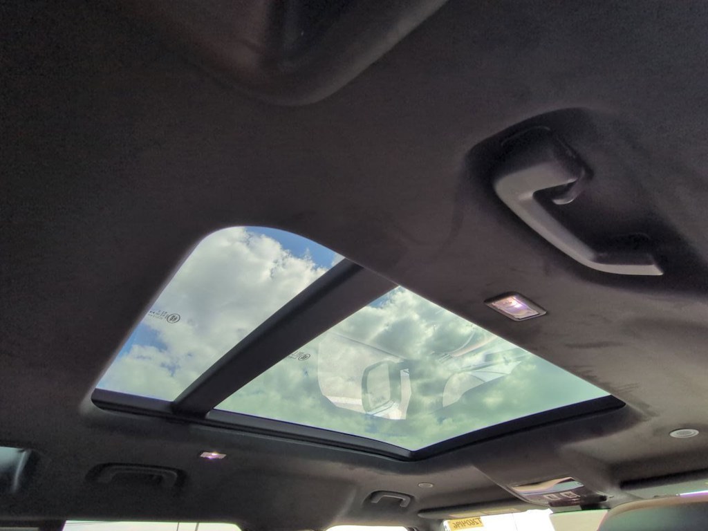 Thumbnail: 2026 Land Rover Defender - 30