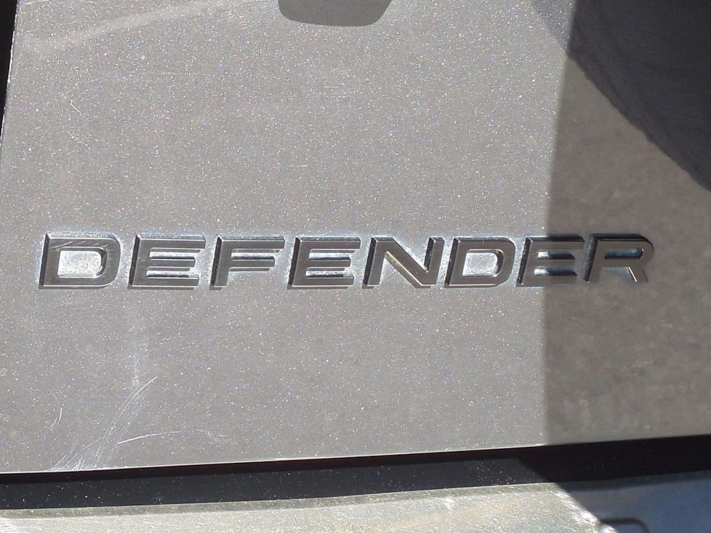 Thumbnail: 2023 Land Rover Defender - 24