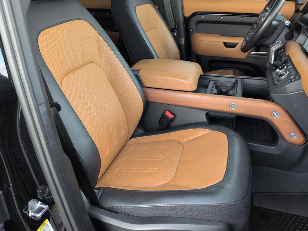 Thumbnail: 2020 Land Rover Defender - 10