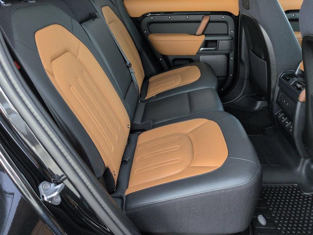 Thumbnail: 2020 Land Rover Defender - 27