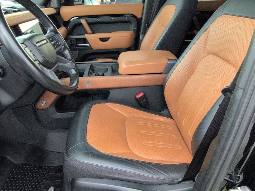 Thumbnail: 2020 Land Rover Defender - 9