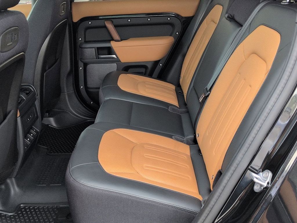 Thumbnail: 2020 Land Rover Defender - 26