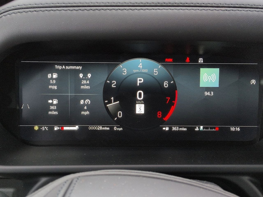 Thumbnail: 2026 Land Rover Defender - 10