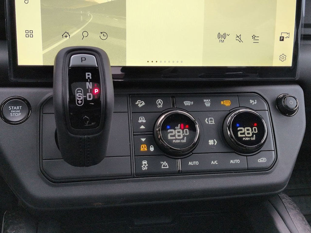 Thumbnail: 2026 Land Rover Defender - 24