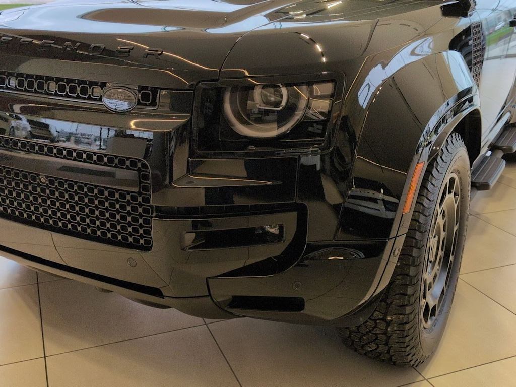 Thumbnail: 2026 Land Rover Defender - 18